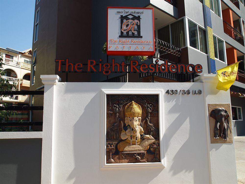 The Right Resort Pattaya Exterior photo